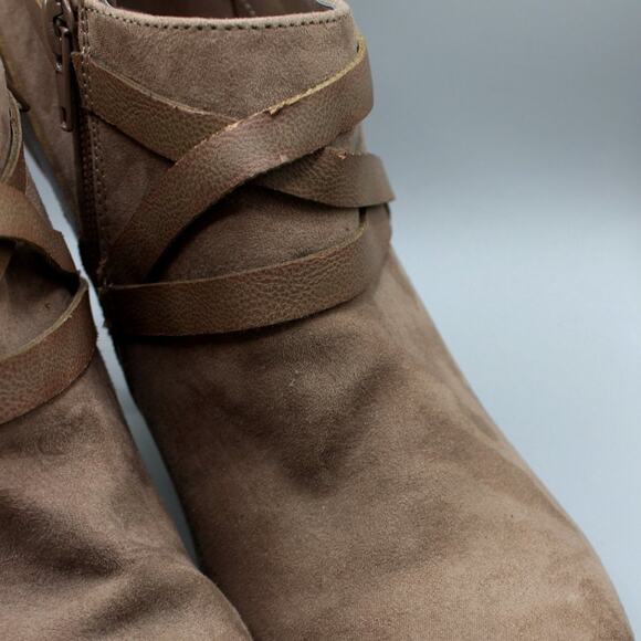 Fergalicious Chrissy Ankle Bootie Heels Size 10 - Picture 7 of 10